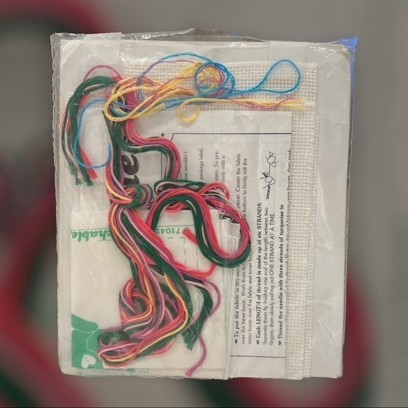 Stitchables Friendly Dino Learn Stamped Cross Stitch 1992 - Picture 2 of 2